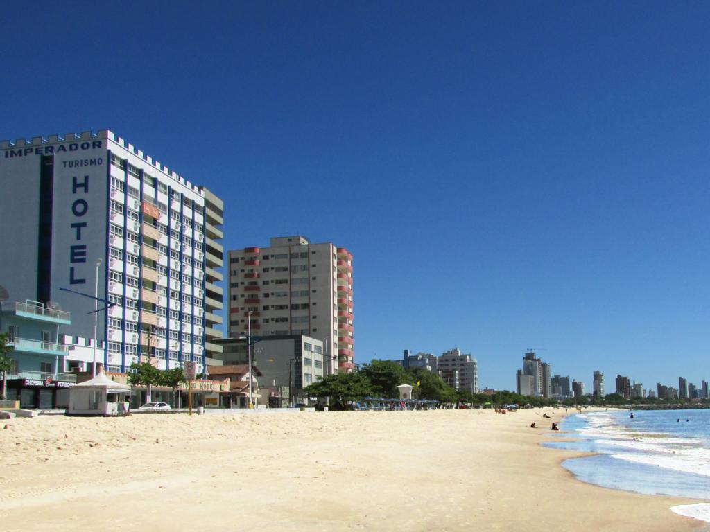 Imperador Turismo Hotel Picarras Exterior photo